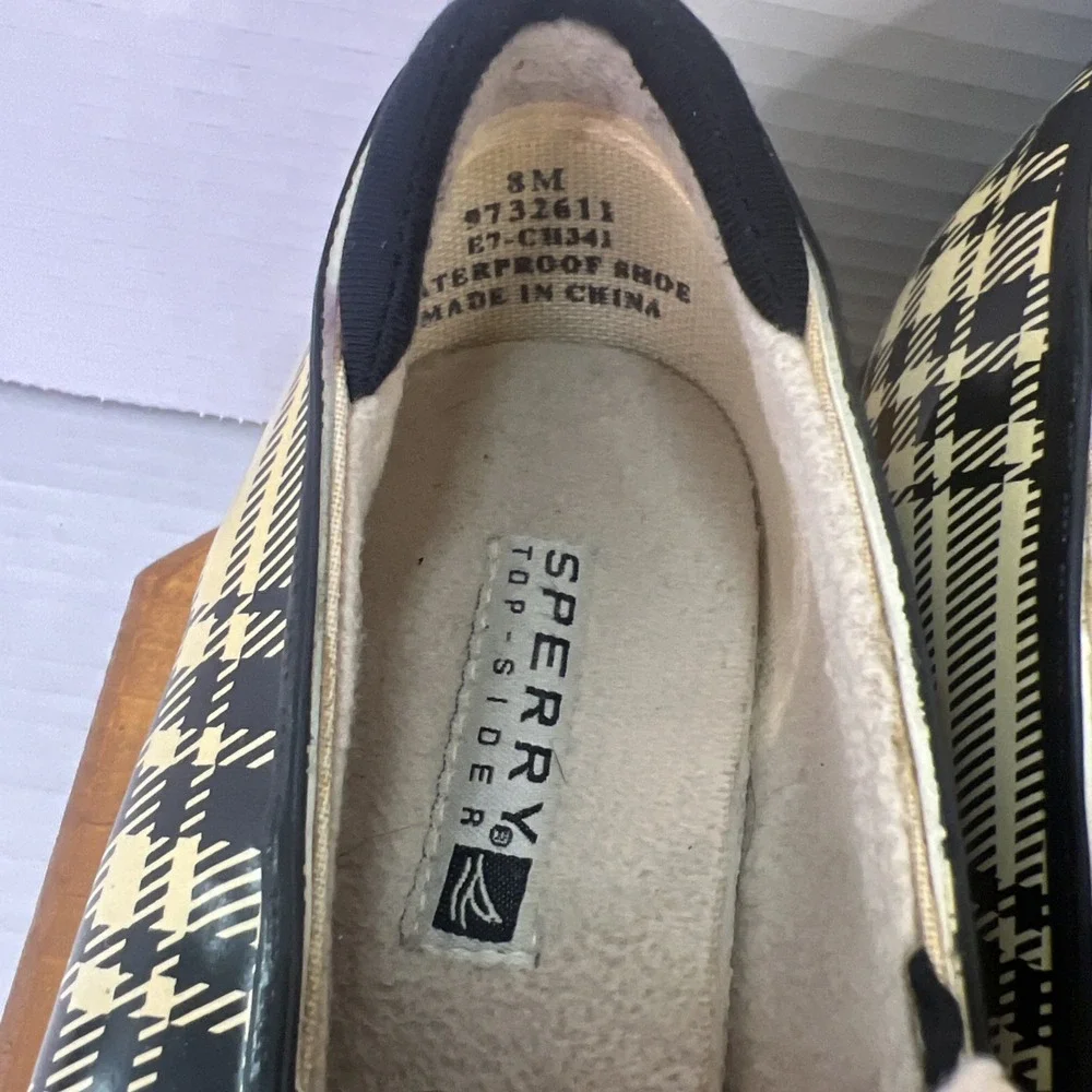 Sperry Top‎ Sider Waterproof Plaid Women's size 8M